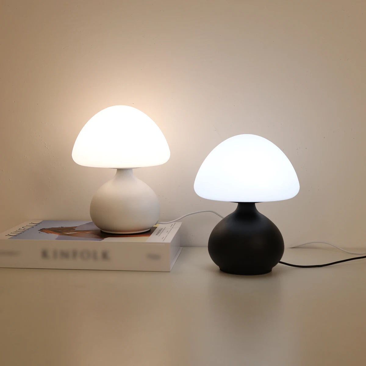 Modern minimalist mushroom table lamp